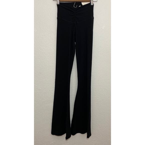 NWT Offline By Aerie Real Me Flare Hi-Rise Black Leggings Small Cinched Waist - Picture 1 of 8